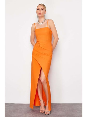 trendyol Kleid in Orange