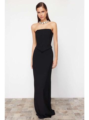 trendyol Kleid in Schwarz
