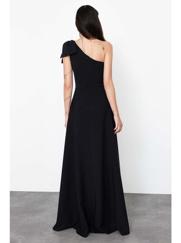 trendyol Kleid in Schwarz