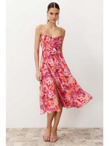 trendyol Kleid in Pink/ Rosa