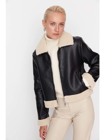trendyol Übergangsjacke in Schwarz/ Creme
