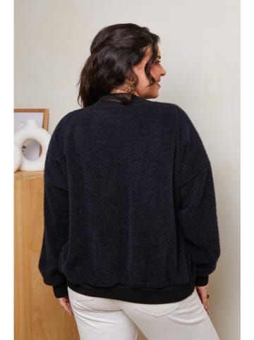 Curvy Lady Blouson in Schwarz