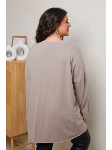 Curvy Lady Longsleeve in Taupe