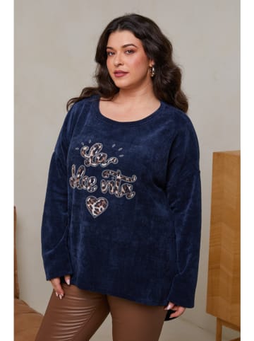 Curvy Lady Sweter w kolorze granatowym