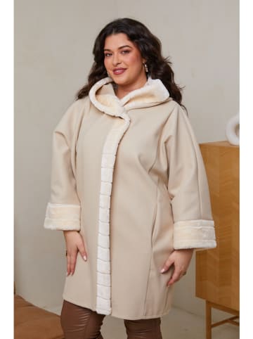 Curvy Lady Płaszcz zimowy w kolorze beżowym