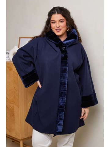 Curvy Lady Wintermantel in Dunkelblau