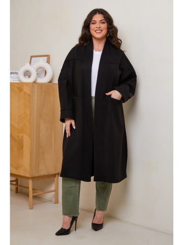 Curvy Lady Tussenmantel zwart