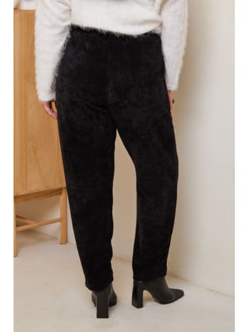Curvy Lady Sweathose in Schwarz