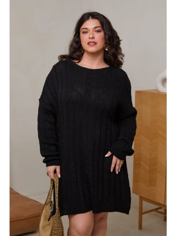 Curvy Lady Strickkleid in Schwarz