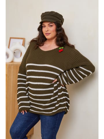 Curvy Lady Pullover in Khaki