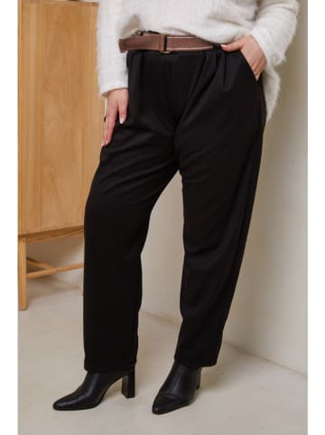 Curvy Lady Chino in Schwarz