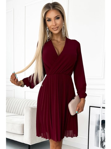 numoco Plisseekleid in Bordeaux