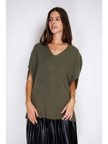 William de Faye Pullunder in Khaki