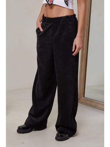 Joséfine Cordhose "Dael" in Schwarz