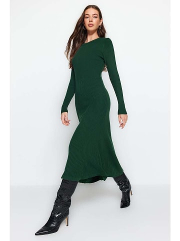 trendyol Kleid in Grün