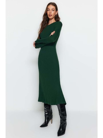 trendyol Kleid in Grün