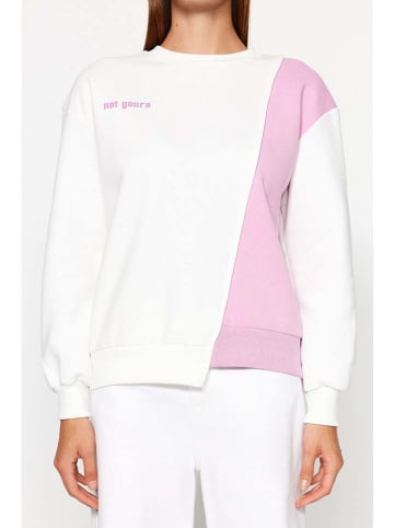 trendyol Sweatshirt in Weiß/ Rosa