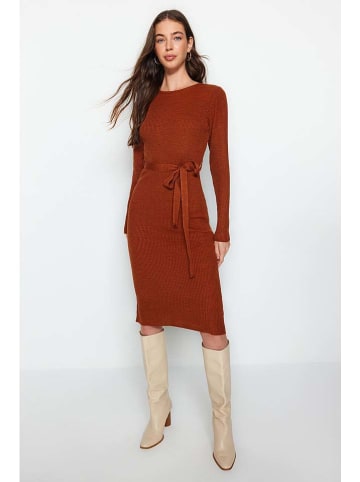 trendyol Kleid in Hellbraun