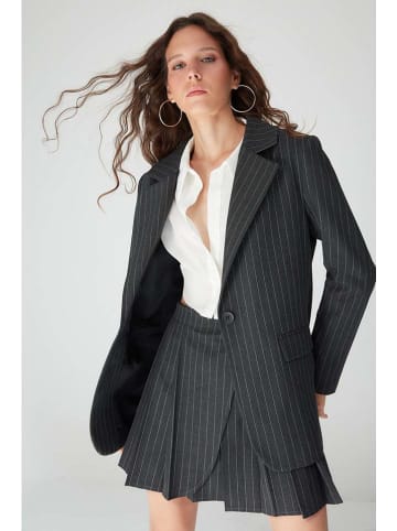 trendyol Blazer in Anthrazit