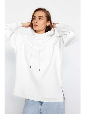 trendyol Hoodie in Weiß
