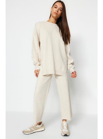 trendyol Twinset Outfit in Creme