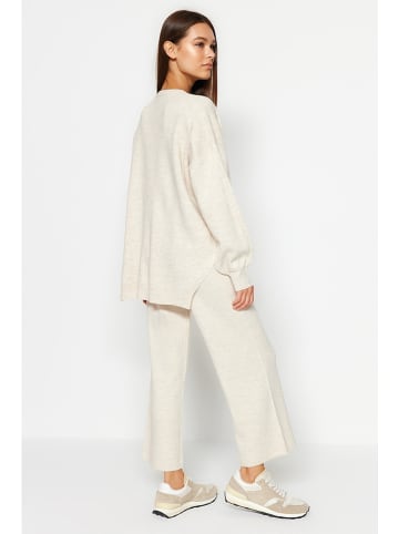 trendyol Twinset Outfit in Creme