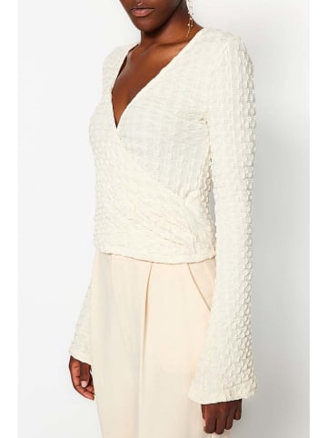 trendyol Bluse in Creme
