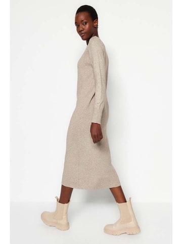trendyol Kleid in Beige