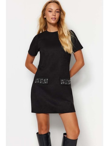 trendyol Kleid in Schwarz