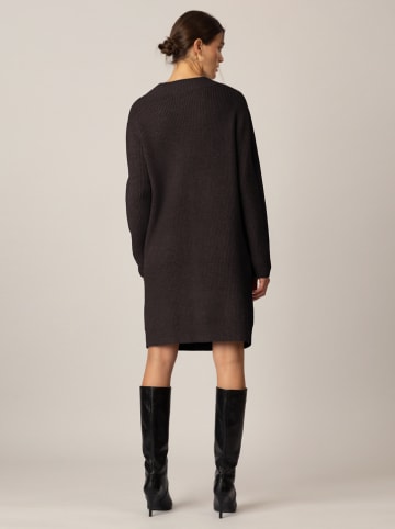 APART Strickkleid in Schwarz