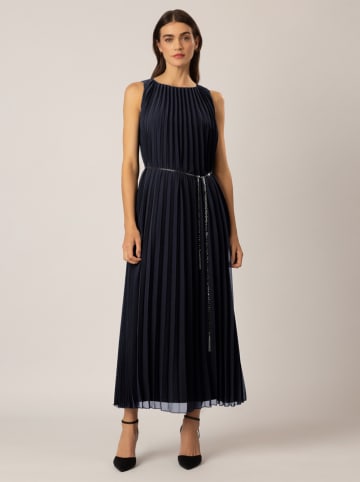 APART Plisseekleid in Dunkelblau