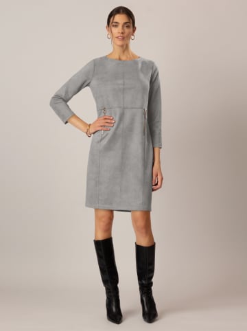 APART Kleid in Grau