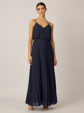 APART Plisseekleid in Dunkelblau