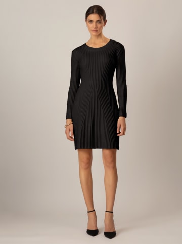 APART Strickkleid in Schwarz