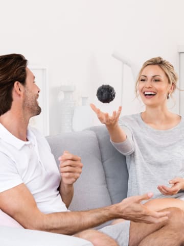 Beurer Elektrischer Massageball in Schwarz - Ø 8 cm