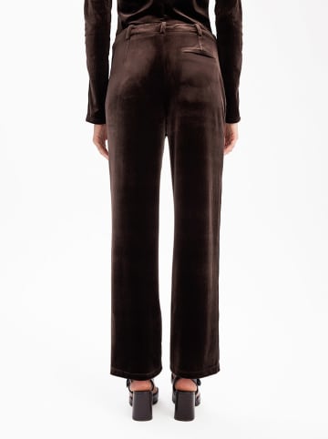BGN Samthose in Braun