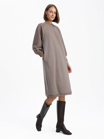 BGN Sweatkleid in Taupe