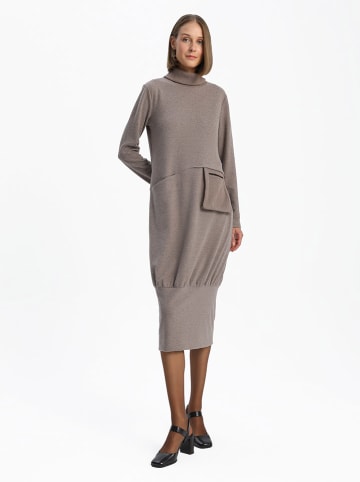 BGN Kleid in Taupe
