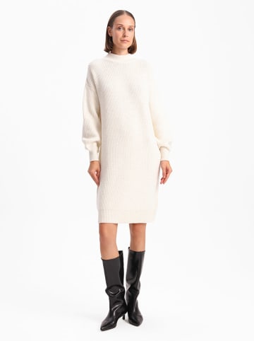 BGN Strickkleid in Creme