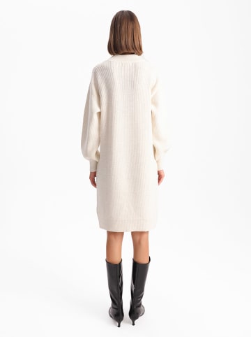 BGN Strickkleid in Creme