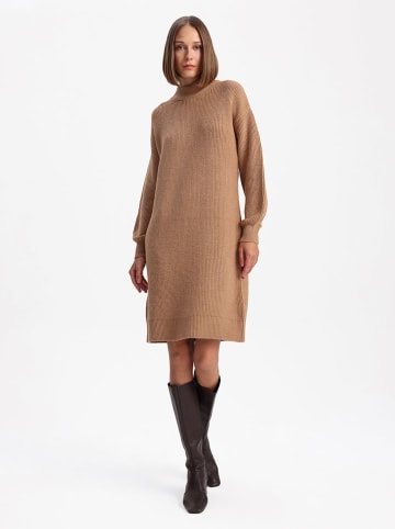 BGN Strickkleid in Hellbraun