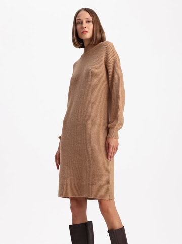 BGN Strickkleid in Hellbraun