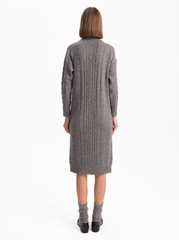 BGN Strickkleid in Grau