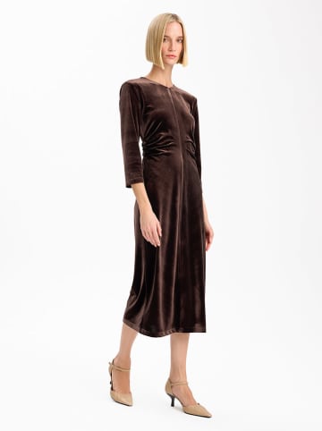 BGN Samtkleid in Braun