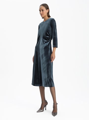 BGN Samtkleid in Blau