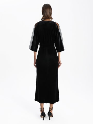 BGN Samtkleid in Schwarz