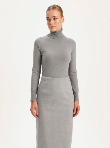 BGN Rollkragenpullover in Grau