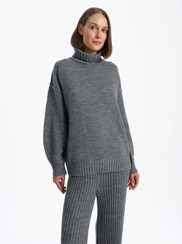 BGN Pullover in Grau