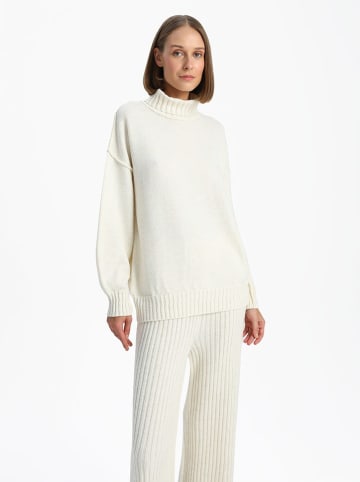 BGN Pullover in Creme