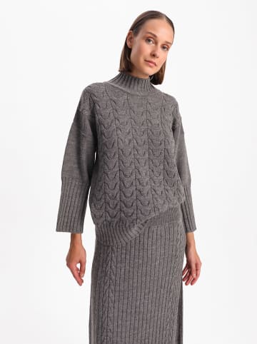 BGN Pullover in Grau